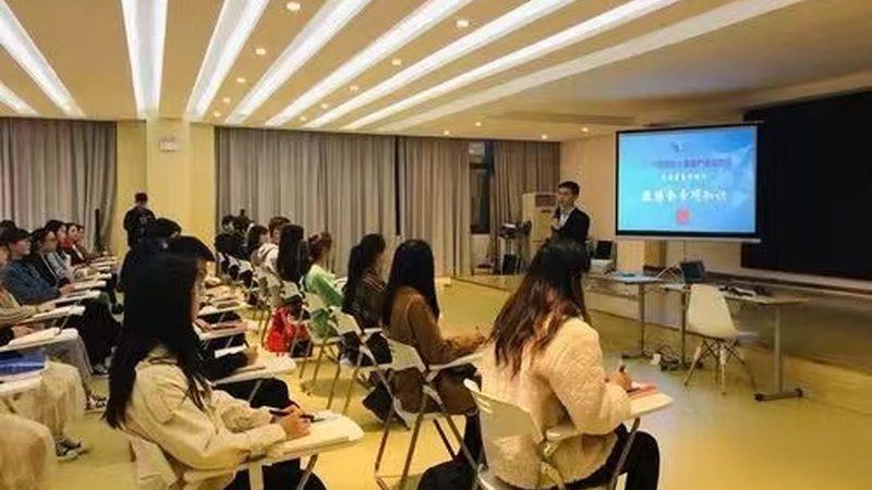 少儿编程教材如何选择？揭秘家长关心的关键要素