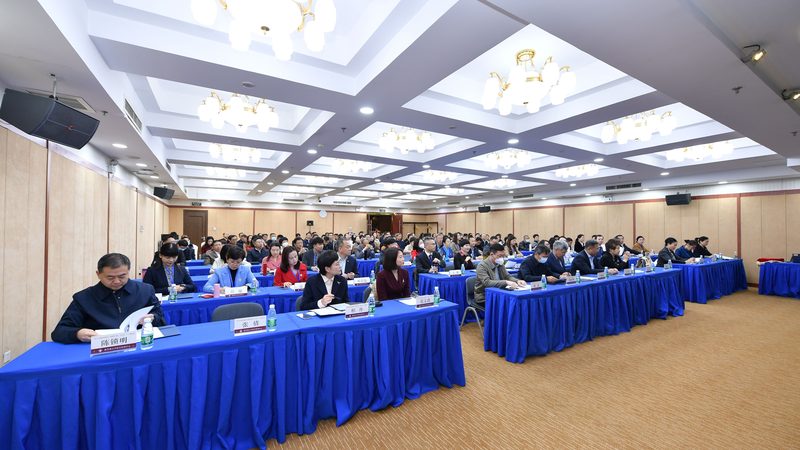 心理咨询师培训课程，如何选择适合自己的机构？**